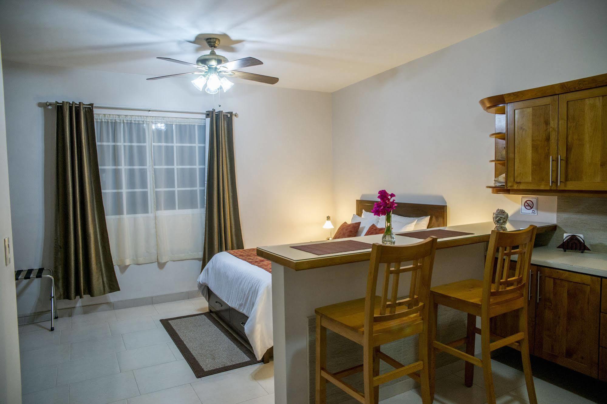 Bugambilias Suites Лорето Экстерьер фото